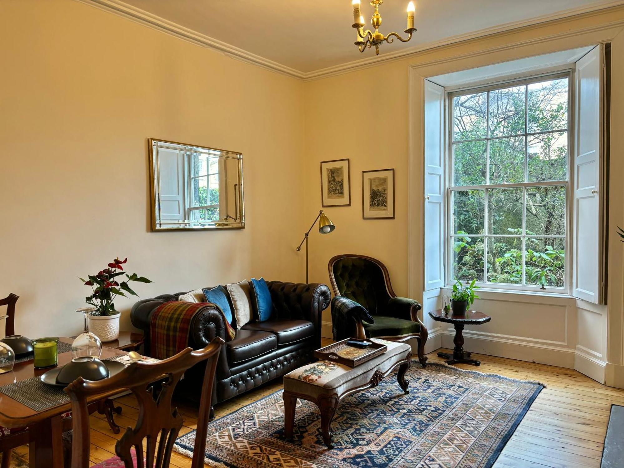 エディンバラCosy Georgian Flatアパートメント エクステリア 写真